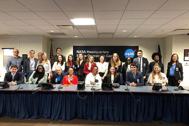 2018 DC Immersion Week students visit NASA