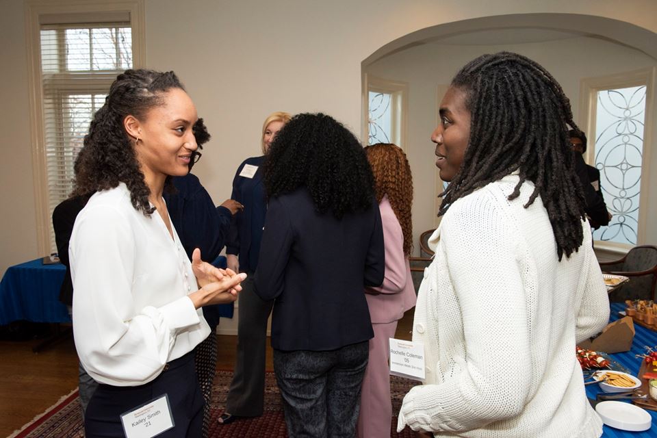 Immersion Week participant Kailey Smith '21 (L) networks with Rochelle Coleman '05 (R) 